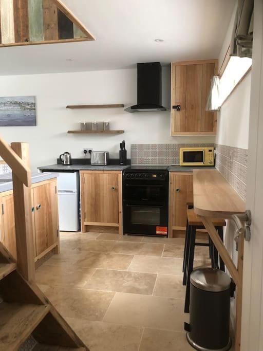 Cosy Rustic Annex In Quiet Cornwall Village Saint Wenn Exterior foto